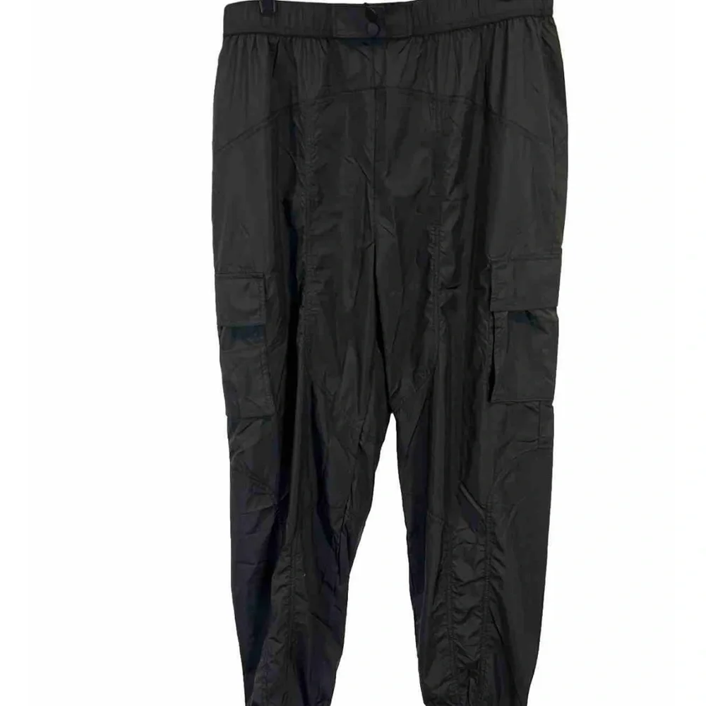 Fabletics Black Lightweight Cargo Slick Joggers SZ XL